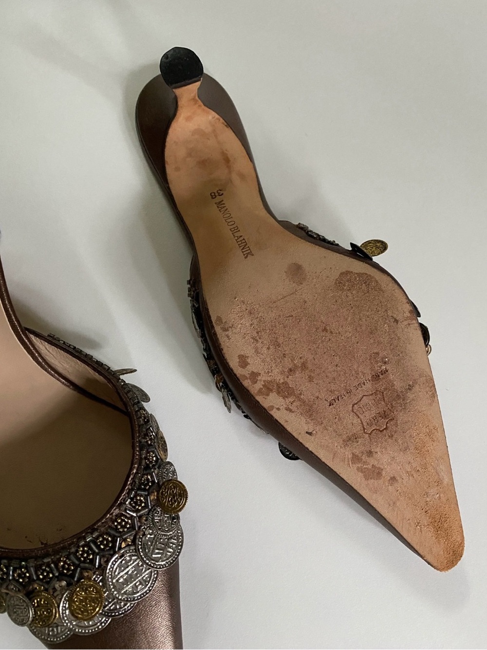 Manolo Blahnik Bronze Metallic Coin-Trim Pointed Mules 38/7.5 - Picture 2 of 5